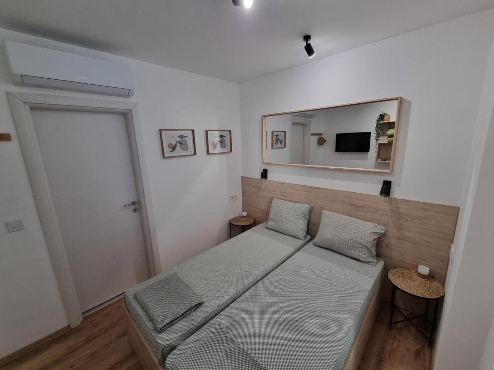 Apartment Polina - 2Bd Next To Sea Garden Варна Екстер'єр фото